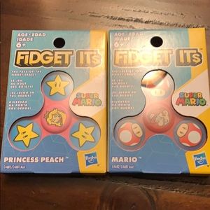 Super Mario and Princess Peach duvet spinners.